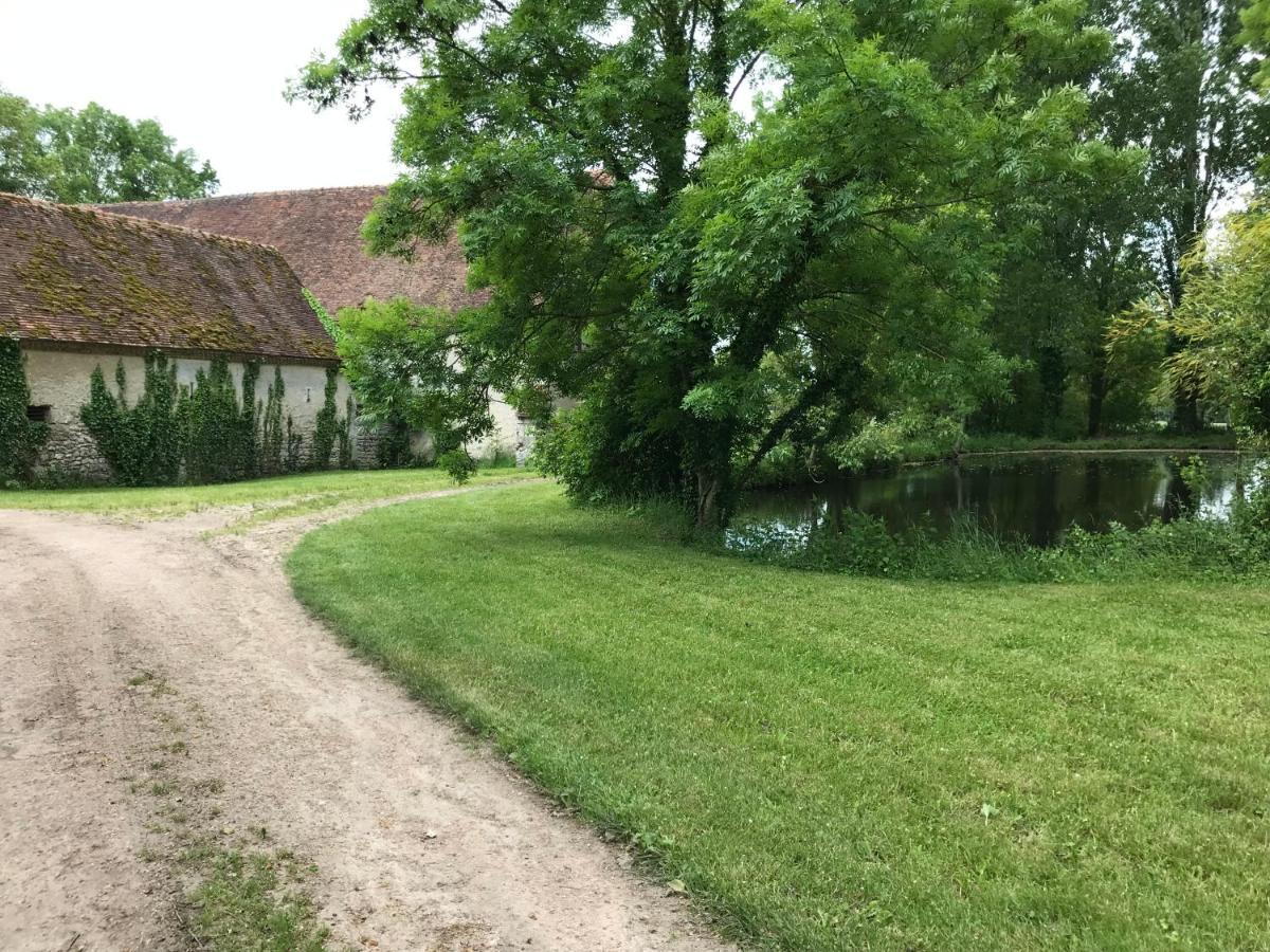Chateau De Vesset